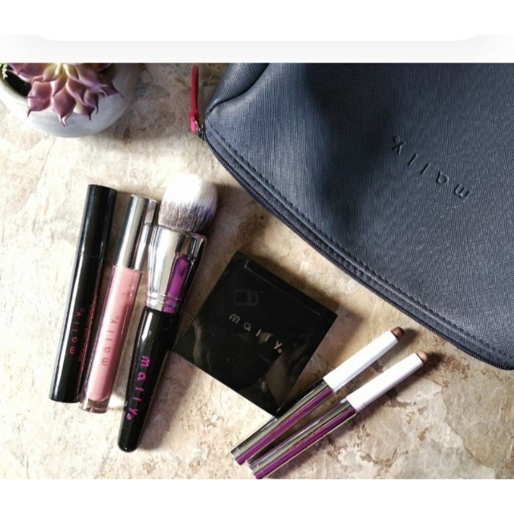 MALLY  THE GOOD LIFE  HAND  PICKED ESSENTIALS 6 PIECE COLOR COLLECTION -  LIGHT